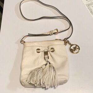Cute off white Michael Kors shoulder bag - has marks - not perfect